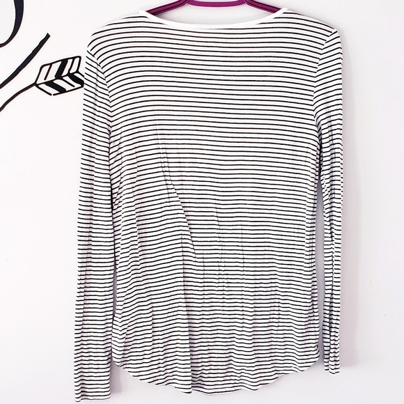 Black and white striped long sleeve shirt - Picture 3 of 3